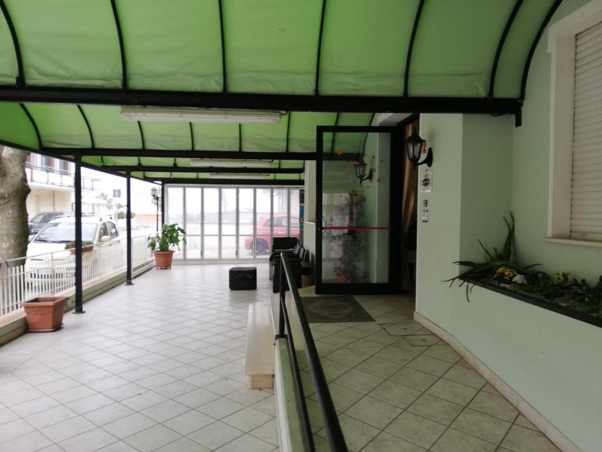 Hotel Fatima Rímini Exterior foto